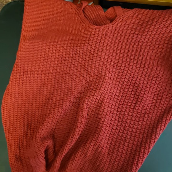 ALMOST FAMOUS red knit twisted cold shoulder pullover sweater 1X - Picture 11 of 12